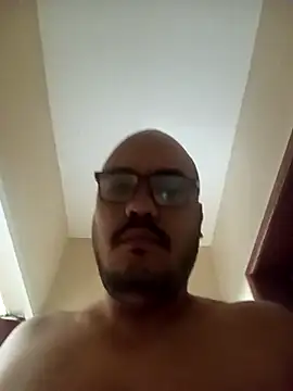 Snapshot of RobertoBuzios22 chatting on March 5, 2026, 1:29 pm RobertoBuzios22 online show from March 5, 2026, 1:29 pm