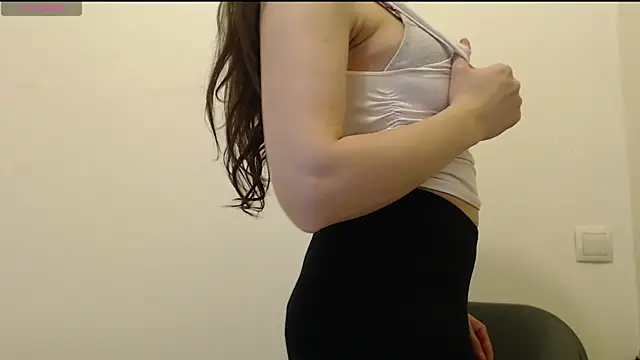  Hot Lady  online show from January 17, 2026, 4:43 pm