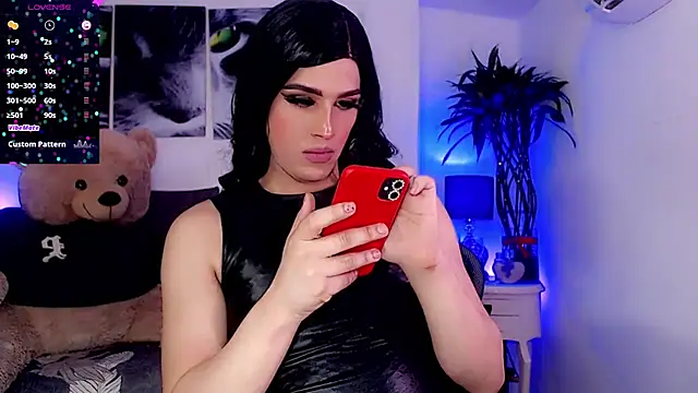 Sophiesweet5 online show from February 21, 2025, 4:16 pm