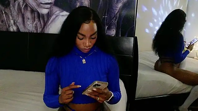 Snapshot of emely_brandon chatting on February 12, 2026, 12:38 am emely brandon online show from February 12, 2026, 12:38 am