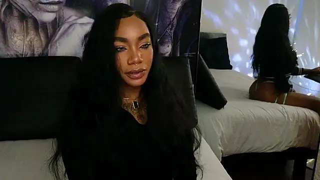 Snapshot of emely_brandon chatting on February 18, 2026, 11:22 pm emely brandon online show from February 18, 2026, 11:22 pm