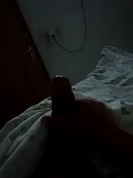 Snapshot of Tomtric chatting on February 25, 2026, 8:24 am Tomtric online show from February 25, 2026, 8:24 am