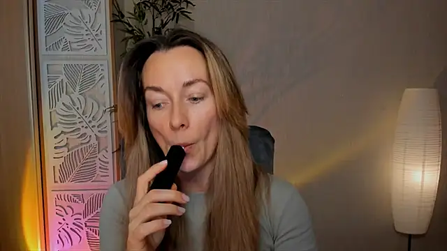 RebeccaMartinez online show from February 26, 2026, 12:15 pm