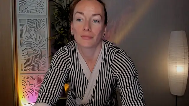 RebeccaMartinez online show from June 3, 2026, 9:12 am