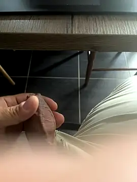 mattexhibe online show from September 8, 2025, 5:01 pm