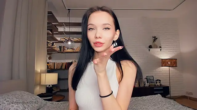 Snapshot of Riskyproject chatting on December 7, 2024, 7:27 am Riskyproject online show from December 7, 2024, 7:27 am