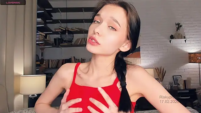 Snapshot of Riskyproject chatting on February 17, 2025, 9:46 am Riskyproject online show from February 17, 2025, 9:46 am