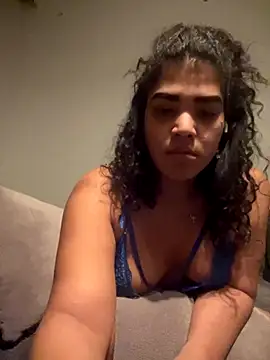 sophiahot thick online show from December 1, 2025, 11:43 pm