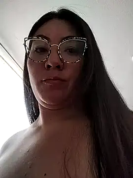 Snapshot of katha_steele_ chatting on December 12, 2024, 3:05 pm katha steele online show from December 12, 2024, 3:05 pm