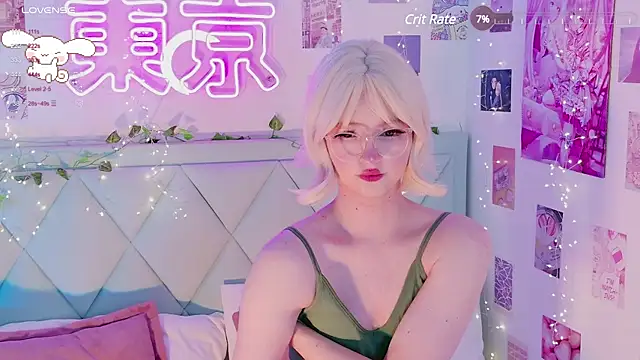EffyEfans online show from March 8, 2025, 8:44 am
