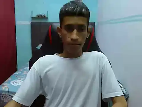 Snapshot of Angelstripboy chatting on October 17, 2025, 4:15 am Angelstripboy online show from October 17, 2025, 4:15 am