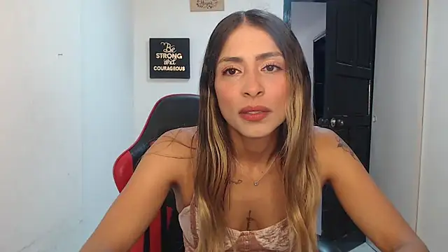 Liamiler01  online show from November 7, 2025, 2:50 pm