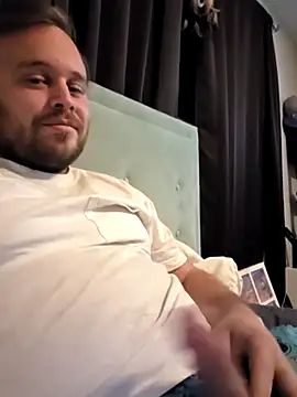 Snapshot of Holy5417_69 chatting on November 24, 2025, 1:16 am Holy5417 69 online show from November 24, 2025, 1:16 am