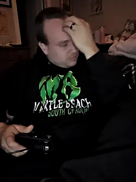 Snapshot of Holy5417_69 chatting on December 1, 2025, 1:43 am Holy5417 69 online show from December 1, 2025, 1:43 am