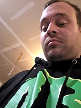 Snapshot of Holy5417_69 chatting on December 4, 2025, 9:29 am Holy5417 69 online show from December 4, 2025, 9:29 am