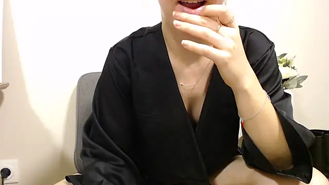 Snapshot of ninfa2000 chatting on February 25, 2026, 10:30 pm ninfa2000 online show from February 25, 2026, 10:30 pm