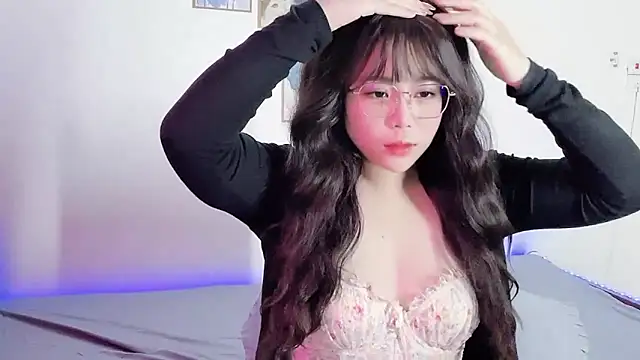   Lyly   online show from January 17, 2026, 1:54 am