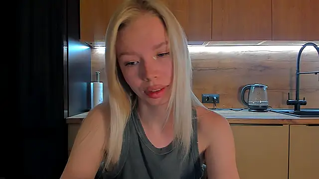 Olivia Bells online show from May 7, 2026, 9:20 pm