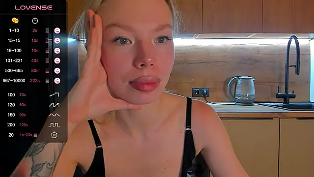 Olivia Bells online show from May 21, 2026, 9:44 pm