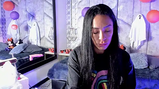 NiicolleMiller online show from October 18, 2025, 12:39 pm