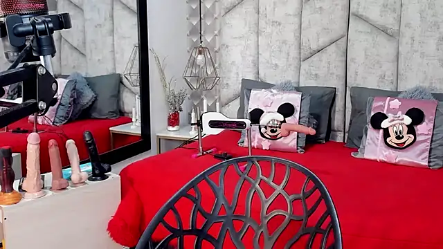 NiicolleMiller online show from November 24, 2025, 4:29 pm