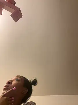 Iceblanca online show from March 11, 2025, 3:37 am