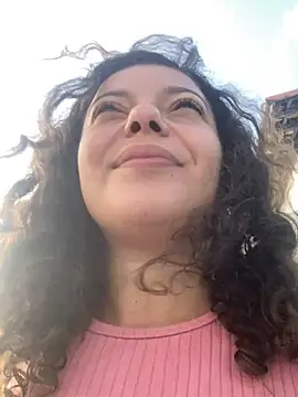 Snapshot of -Marivalda- chatting on October 24, 2025, 9:17 am -Marivalda- online show from October 24, 2025, 9:17 am