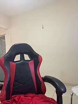 Snapshot of -Marivalda- chatting on November 17, 2025, 12:00 pm -Marivalda- online show from November 17, 2025, 12:00 pm