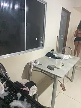 Snapshot of -Marivalda- chatting on December 2, 2025, 7:25 am -Marivalda- online show from December 2, 2025, 7:25 am