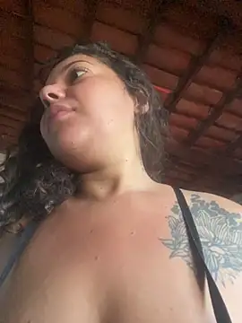 Snapshot of -Marivalda- chatting on December 15, 2025, 9:13 am -Marivalda- online show from December 15, 2025, 9:13 am