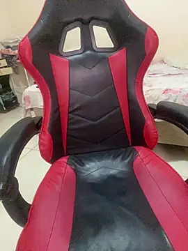 Snapshot of -Marivalda- chatting on January 6, 2026, 11:58 am -Marivalda- online show from January 6, 2026, 11:58 am