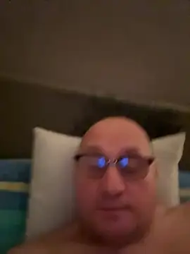 vanjbi45 online show from September 25, 2025, 9:18 pm