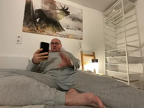 Snapshot of vanjbi45 chatting on February 15, 2026, 6:54 am vanjbi45 online show from February 15, 2026, 6:54 am