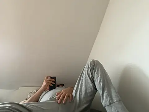 Snapshot of vanjbi45 chatting on February 19, 2026, 2:02 pm vanjbi45 online show from February 19, 2026, 2:02 pm