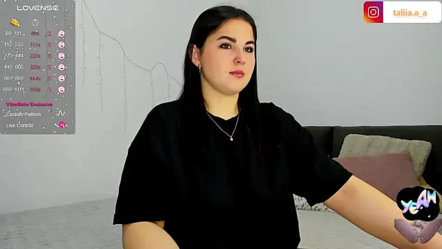 Snapshot of Talla_a chatting on March 13, 2025, 6:58 am Talla a online show from March 13, 2025, 6:58 am