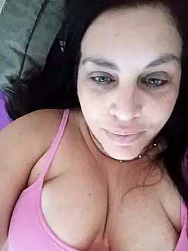 Snapshot of CRUELLAXX chatting on January 27, 2025, 10:06 am CRUELLAXX online show from January 27, 2025, 10:06 am