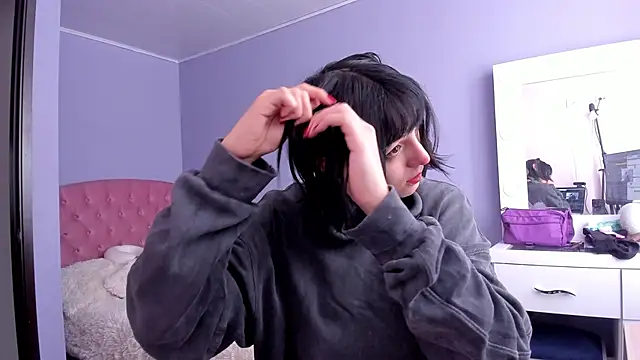 Room312  online show from December 13, 2024, 5:43 pm