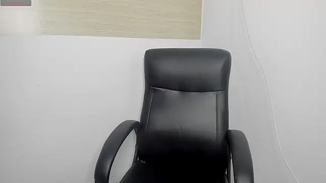 Snapshot of kiara_advani__ chatting on September 30, 2025, 2:11 pm kiara advani online show from September 30, 2025, 2:11 pm