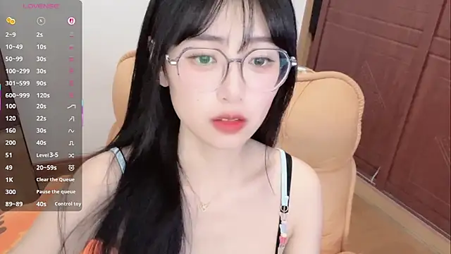 4uoki online show from December 21, 2025, 3:41 pm