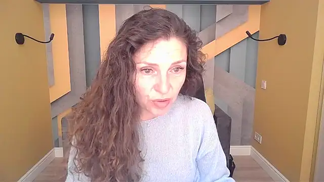 EllaLong online show from May 16, 2026, 11:31 am