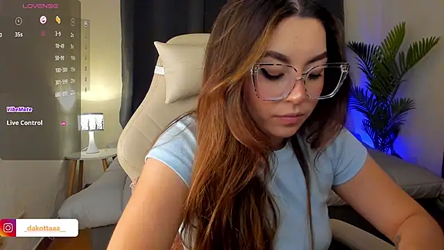 Snapshot of dakottaa_ chatting on October 20, 2025, 11:38 pm dakottaa online show from October 20, 2025, 11:38 pm