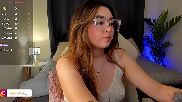 Snapshot of dakottaa_ chatting on October 29, 2025, 11:39 pm dakottaa online show from October 29, 2025, 11:39 pm