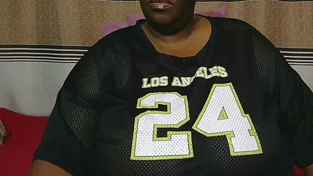 BustyyGoddess online show from November 27, 2025, 8:33 pm