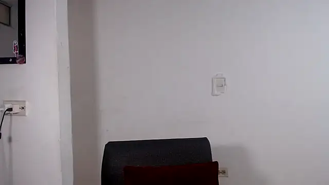 Snapshot of kitty__horny chatting on September 18, 2025, 11:34 am kitty horny online show from September 18, 2025, 11:34 am