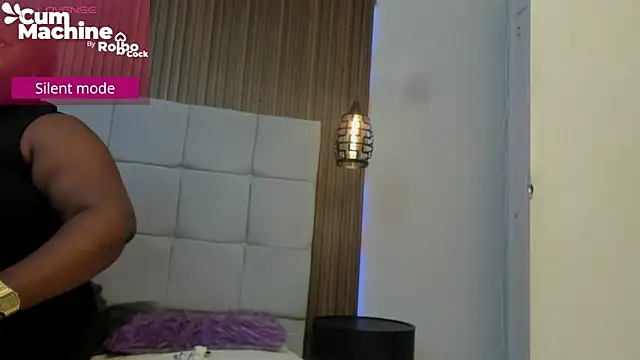 Snapshot of Saravy_Blandon chatting on March 1, 2026, 11:01 am Saravy Blandon online show from March 1, 2026, 11:01 am