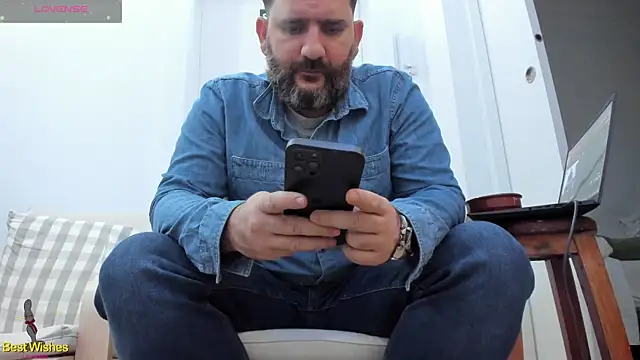 Maxi TheBigDaddy online show from January 4, 2025, 4:32 pm