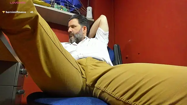 Maxi TheBigDaddy online show from February 25, 2025, 3:27 pm