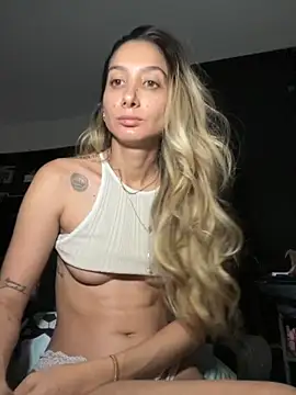 Snapshot of DanikRosse chatting on September 30, 2025, 4:28 am DanikRosse online show from September 30, 2025, 4:28 am