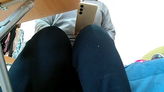 HAIRY PUSSY BIG online show from February 18, 2026, 11:17 am