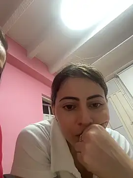 LilaSuni online show from November 22, 2025, 11:15 pm